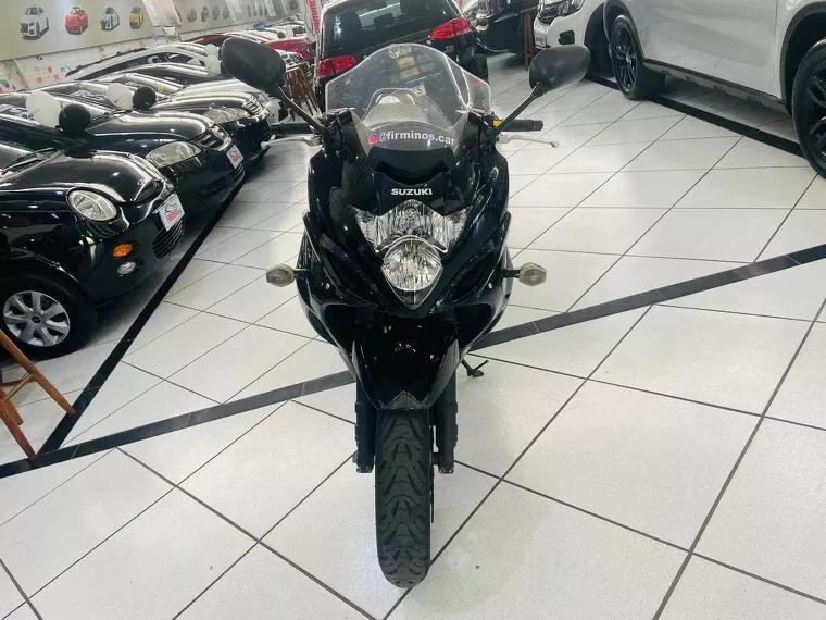 Suzuki GSX Preto 3