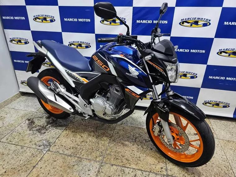 Honda CB Twister Azul 14