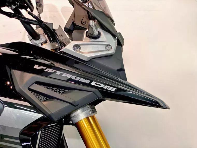 Suzuki V-Strom Preto 21