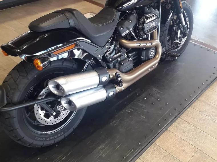 Harley-Davidson Fat Bob Preto 3