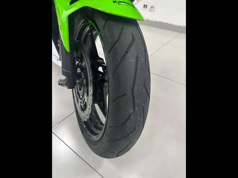 Kawasaki Ninja Verde 15