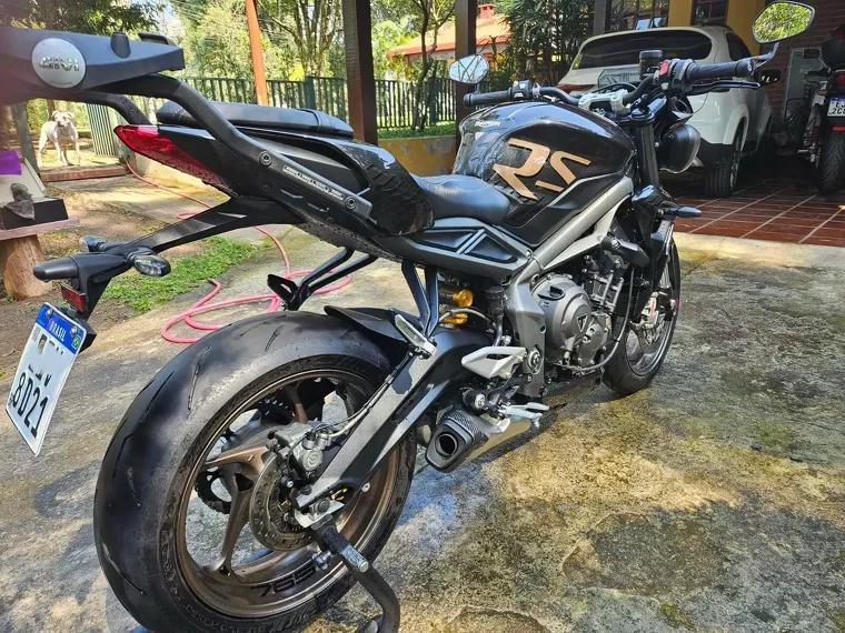 Triumph Street Triple Preto 9