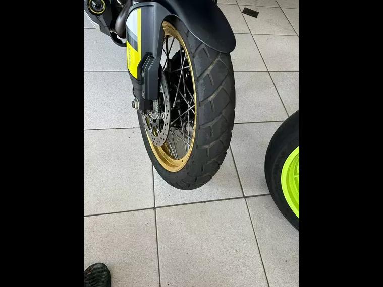 Suzuki V-Strom Amarelo 5