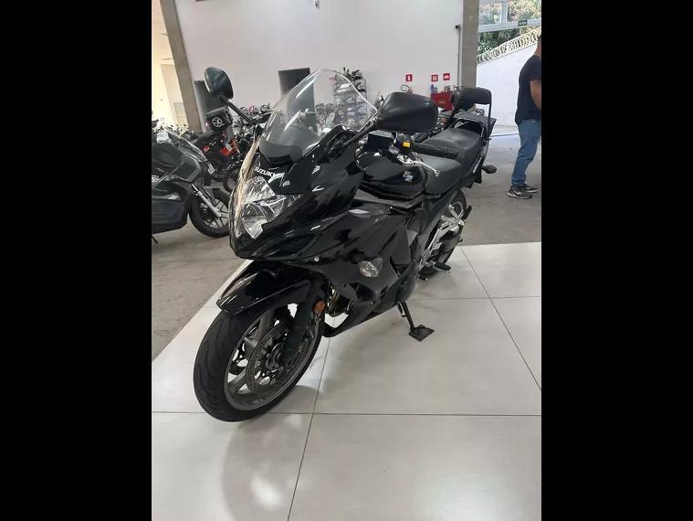 Suzuki GSX Preto 9