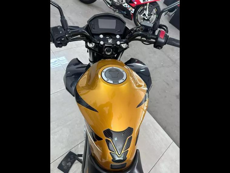 Honda CB Twister Dourado 8