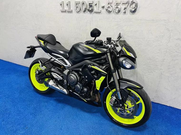 Triumph Street Triple Preto 16