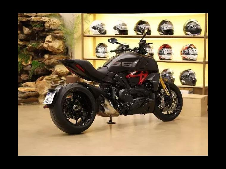 Ducati Diavel Preto 3