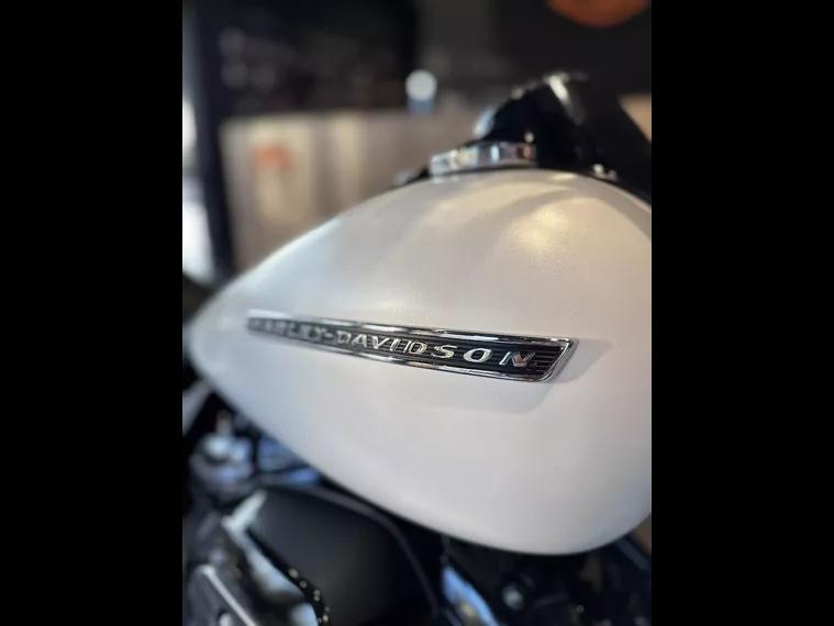 Harley-Davidson Road King Branco 7