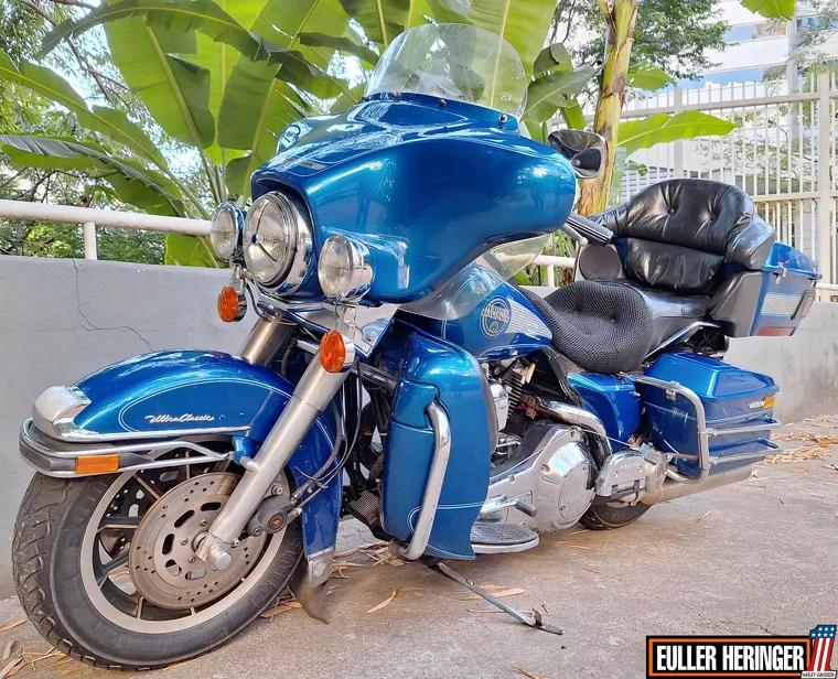 Harley-Davidson Electra Glide Azul 3