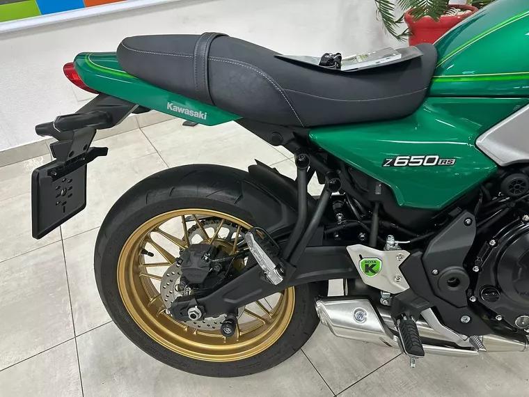 Kawasaki Z 650 Verde 11