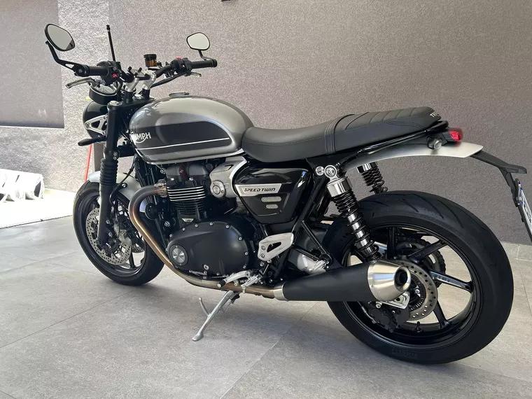 Triumph Speed Twin Cinza 3