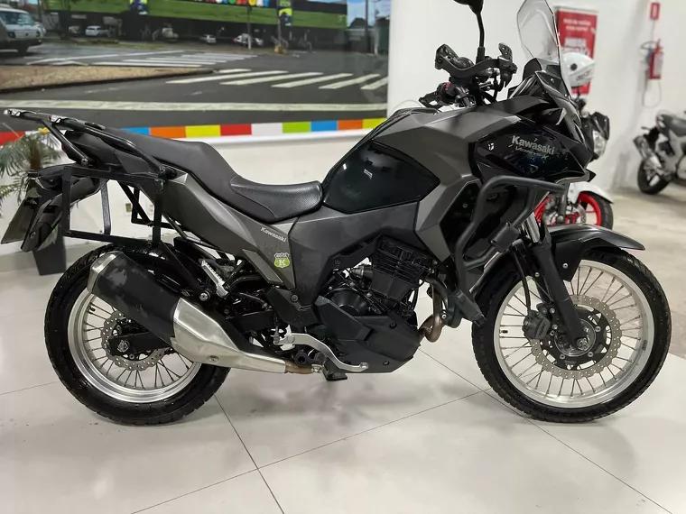 Kawasaki Versys Preto 16