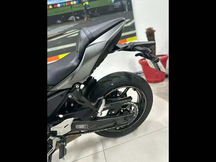 Kawasaki Ninja Cinza 12