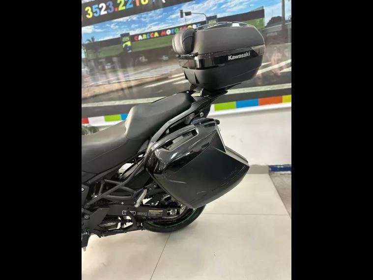 Kawasaki Versys Preto 10