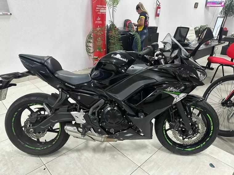 Kawasaki Ninja Preto 16