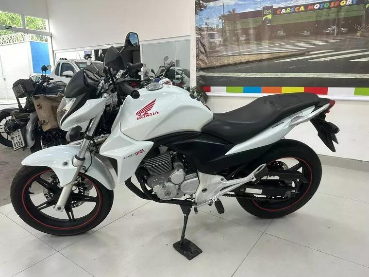 Honda CB 300 Branco 16