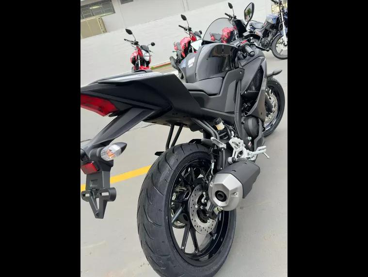 Yamaha YZF R15 Cinza 18