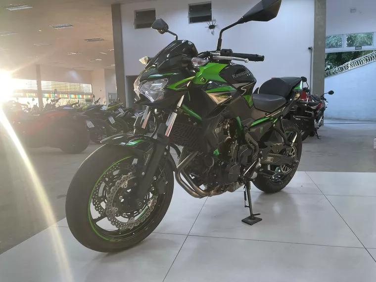 Kawasaki Z 650 Verde 19