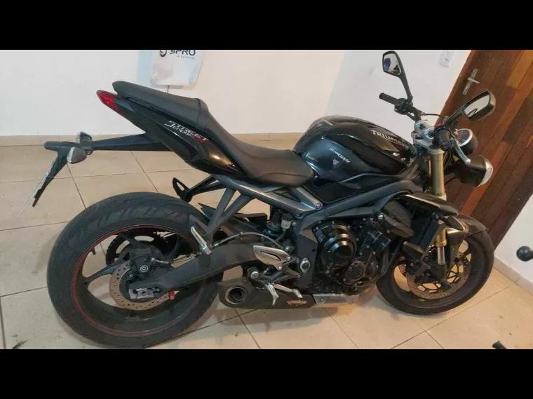 Triumph Street Triple Preto 1