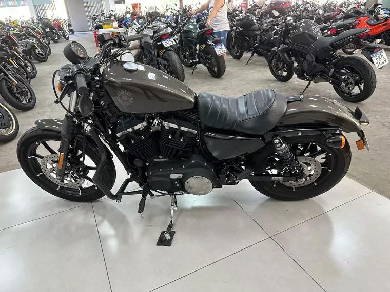 Harley-Davidson Sportster 883 Preto 17