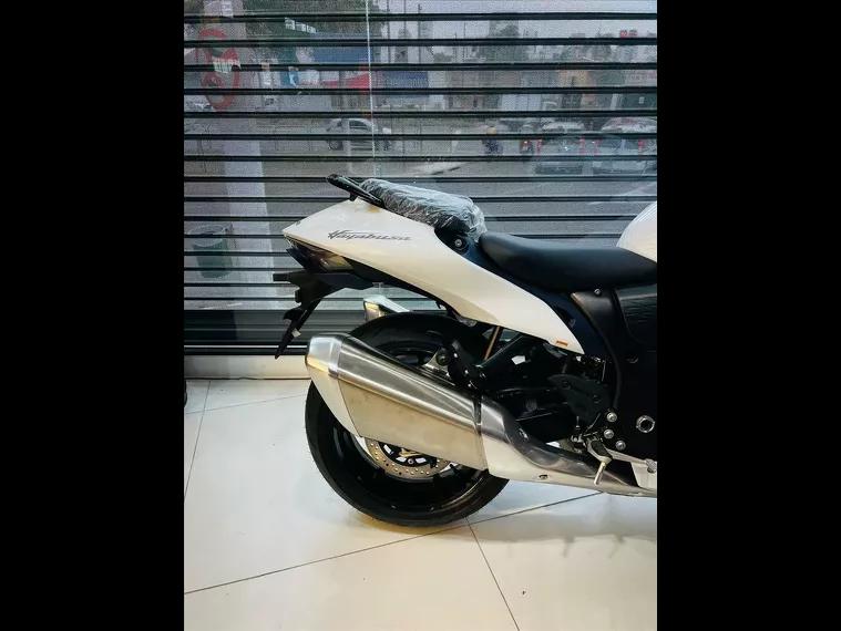 Suzuki GSX Branco 4