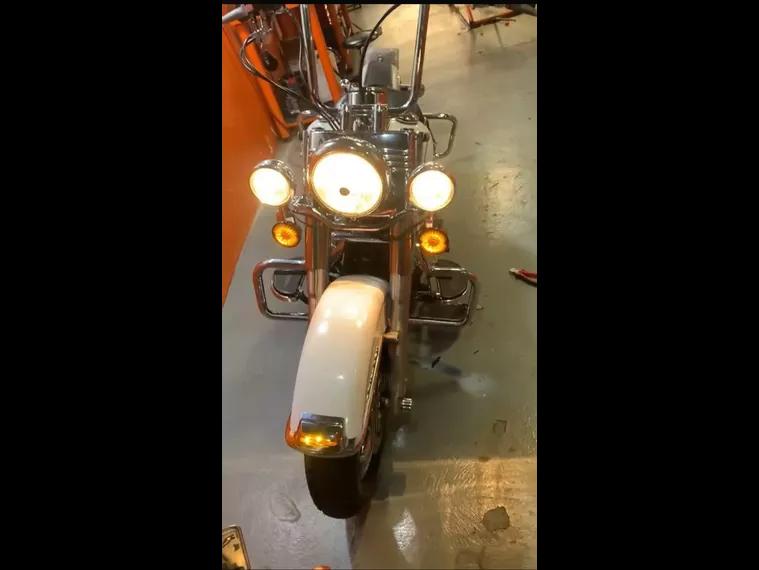 Harley-Davidson Heritage Branco 11