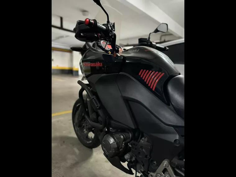 Kawasaki Versys Preto 4