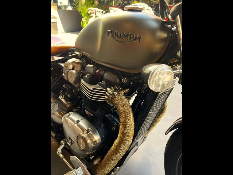 Triumph Bobber Cinza 5