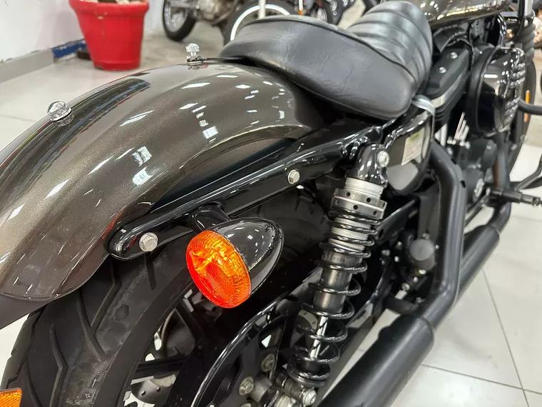 Harley-Davidson Sportster 883 Preto 11