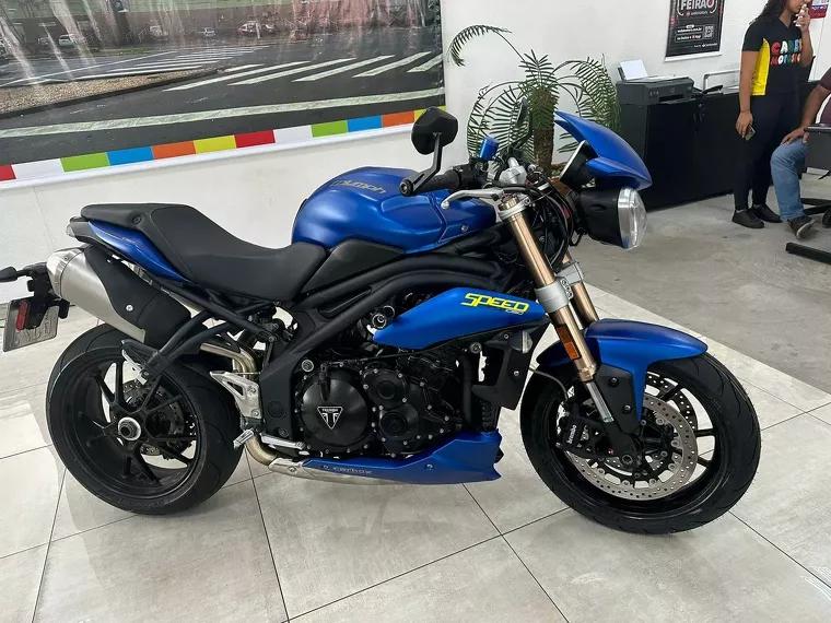 Triumph Speed Triple Azul 21