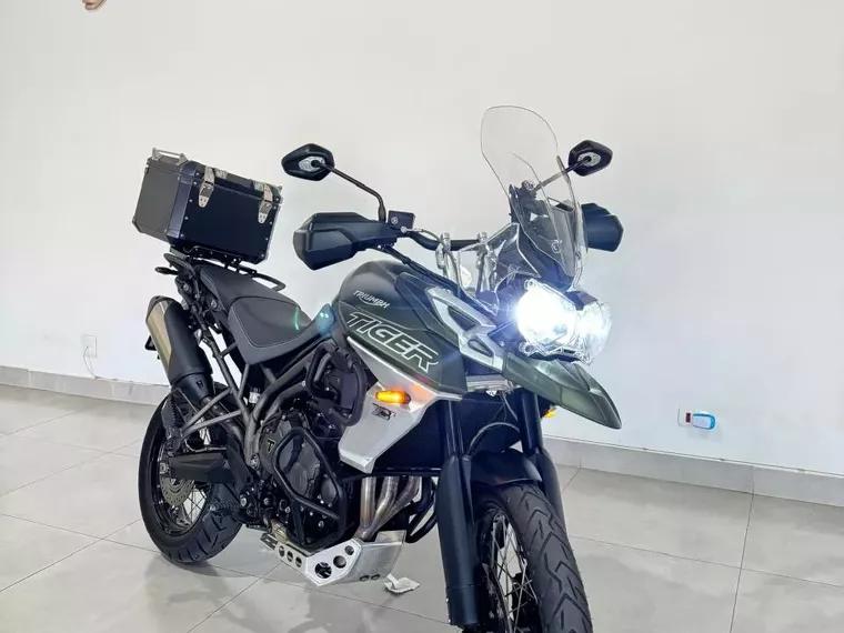 Triumph Tiger 800 Verde 2