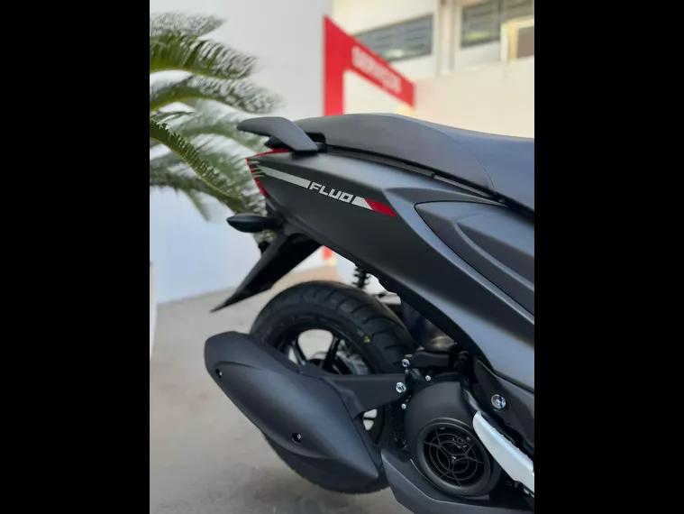 Yamaha Fluo Preto 3