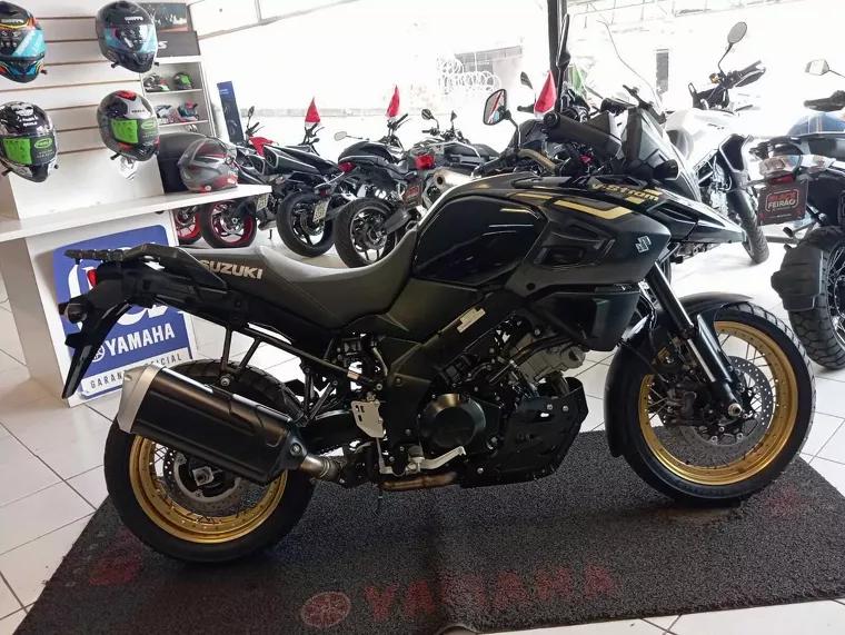 Suzuki V-Strom Preto 4