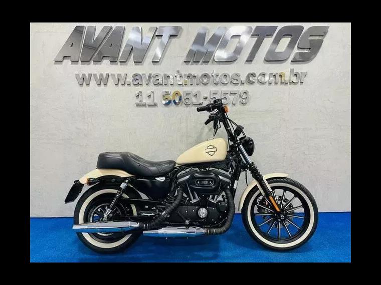 Harley-Davidson Sportster 883 Bege 14