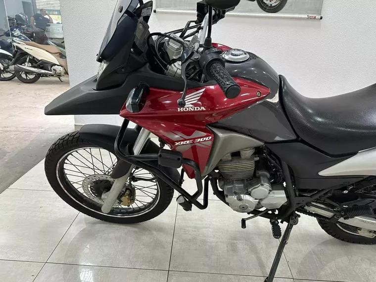 Honda XRE 300 Vermelho 19