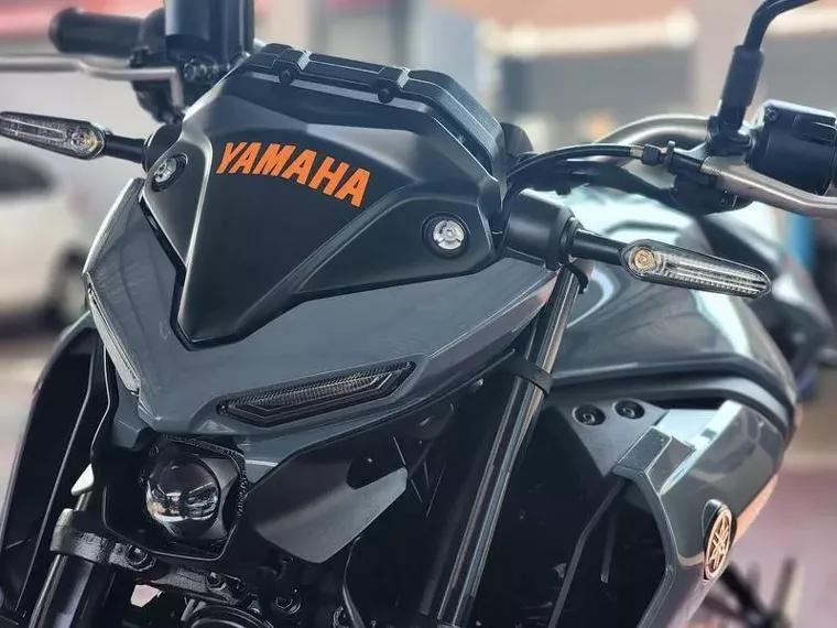 Yamaha MT-03 Cinza 7