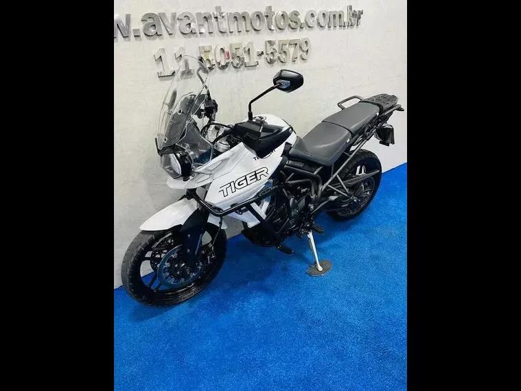 Triumph Tiger 800 Branco 8