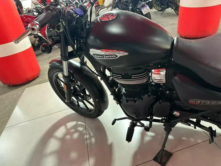 Royal Enfield Meteor Preto 8