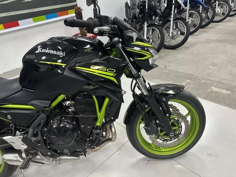 Kawasaki Z 650 Preto 13