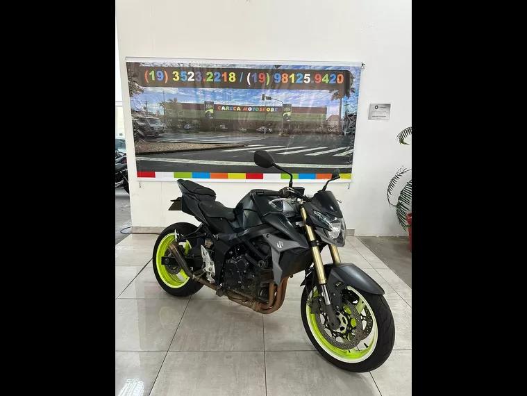 Suzuki GSR Preto 25