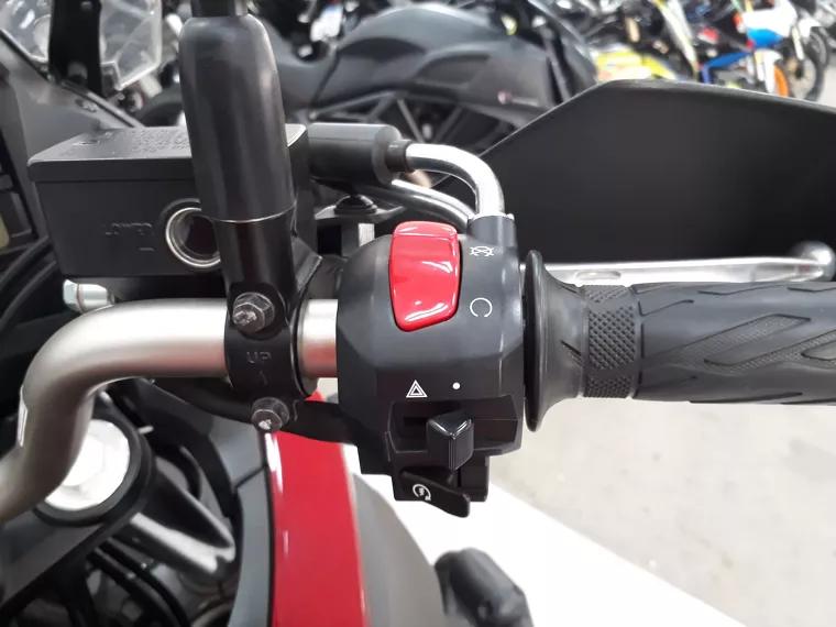 Suzuki V-Strom Vermelho 17