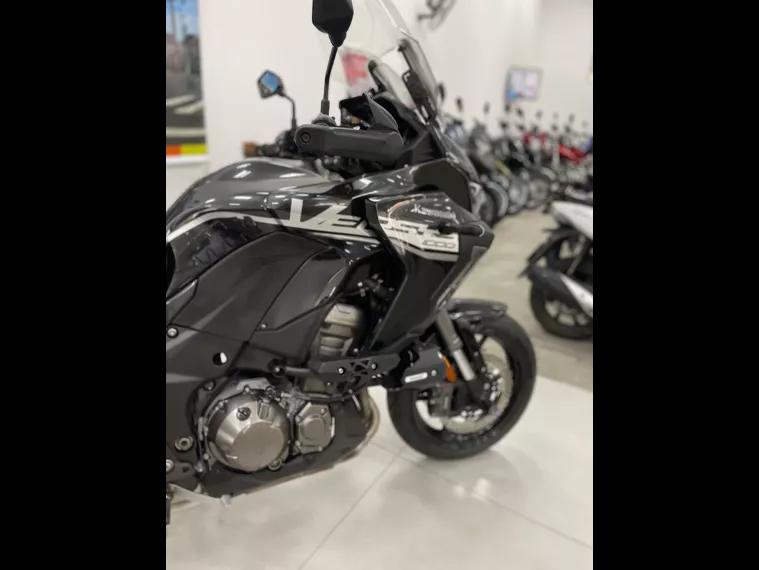 Kawasaki Versys Preto 19