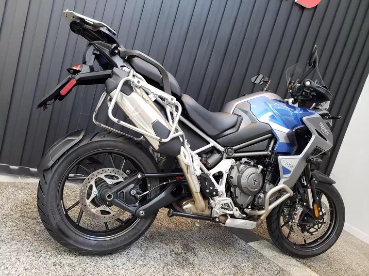 Triumph Tiger 1200 Azul 7