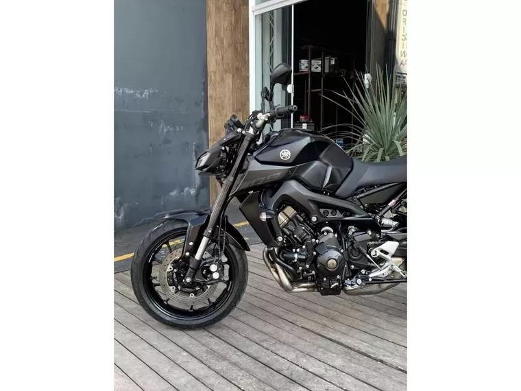 Yamaha MT-09 Preto 6