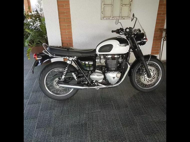 Triumph Bonneville Branco 11