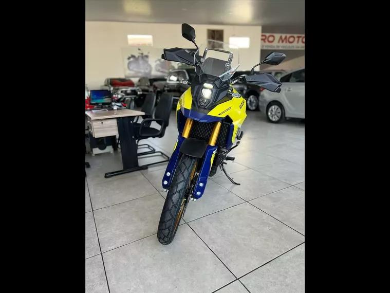 Suzuki V-Strom Amarelo 1