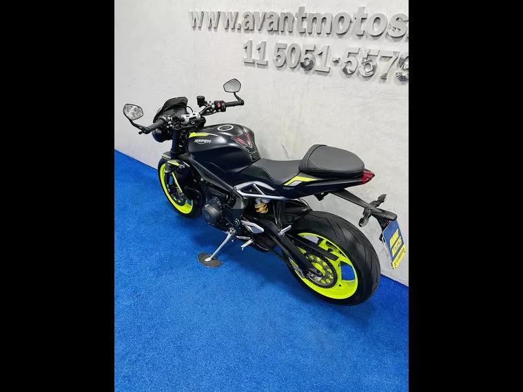 Triumph Street Triple Preto 9