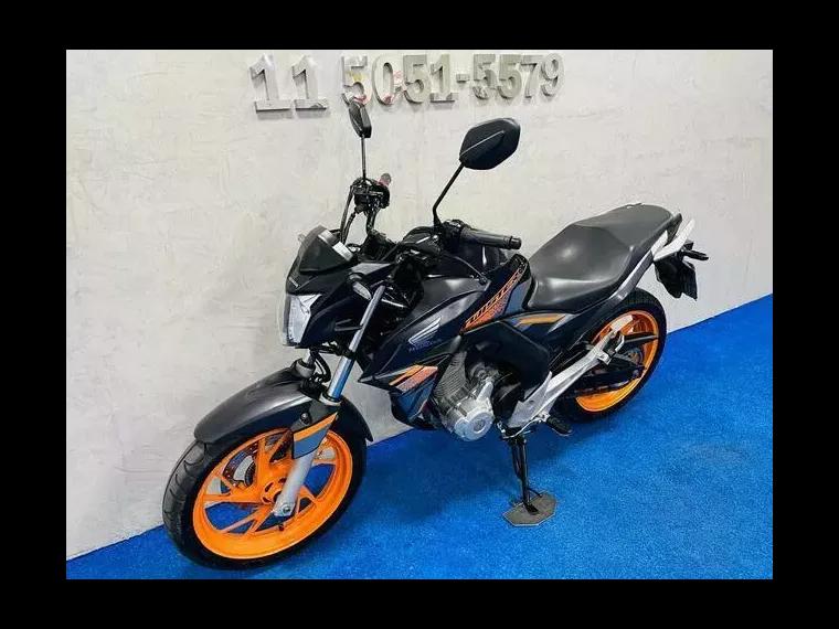 Honda CB Twister Cinza 18