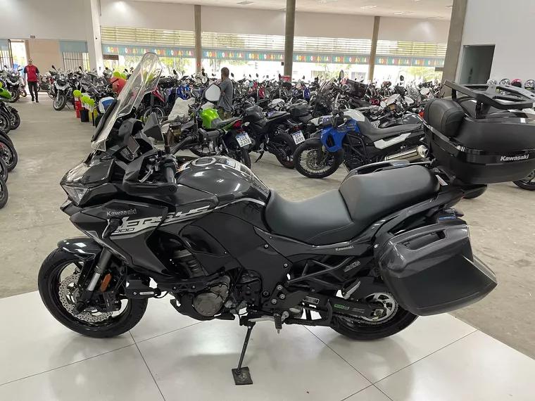 Kawasaki Versys Preto 7