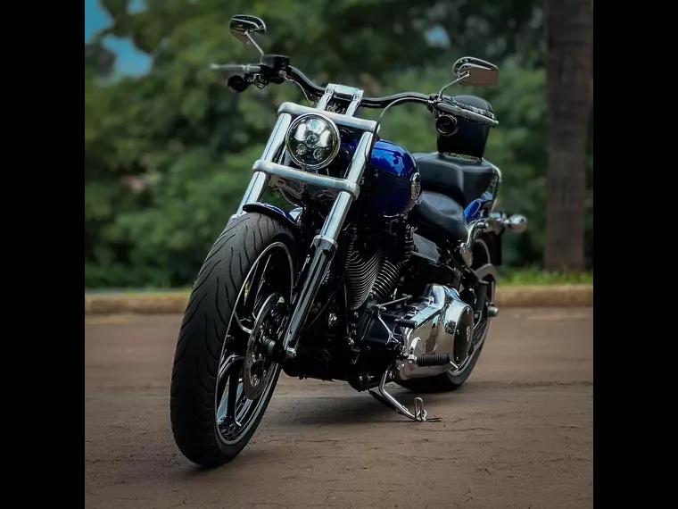 Harley-Davidson Breakout Azul 4